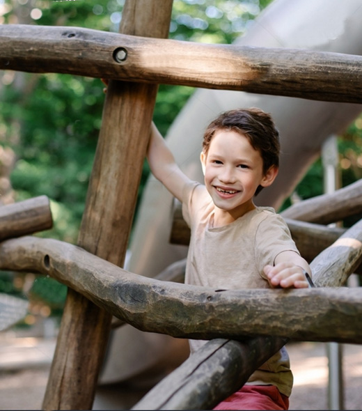 Haltungsschäden durch Bewegungsmangel bei Kindern